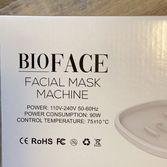 NWT Facial Mask Machine - Picture 3 of 3